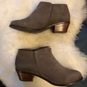 Vionic Suede Leather Joy Serena Booties 6.5M